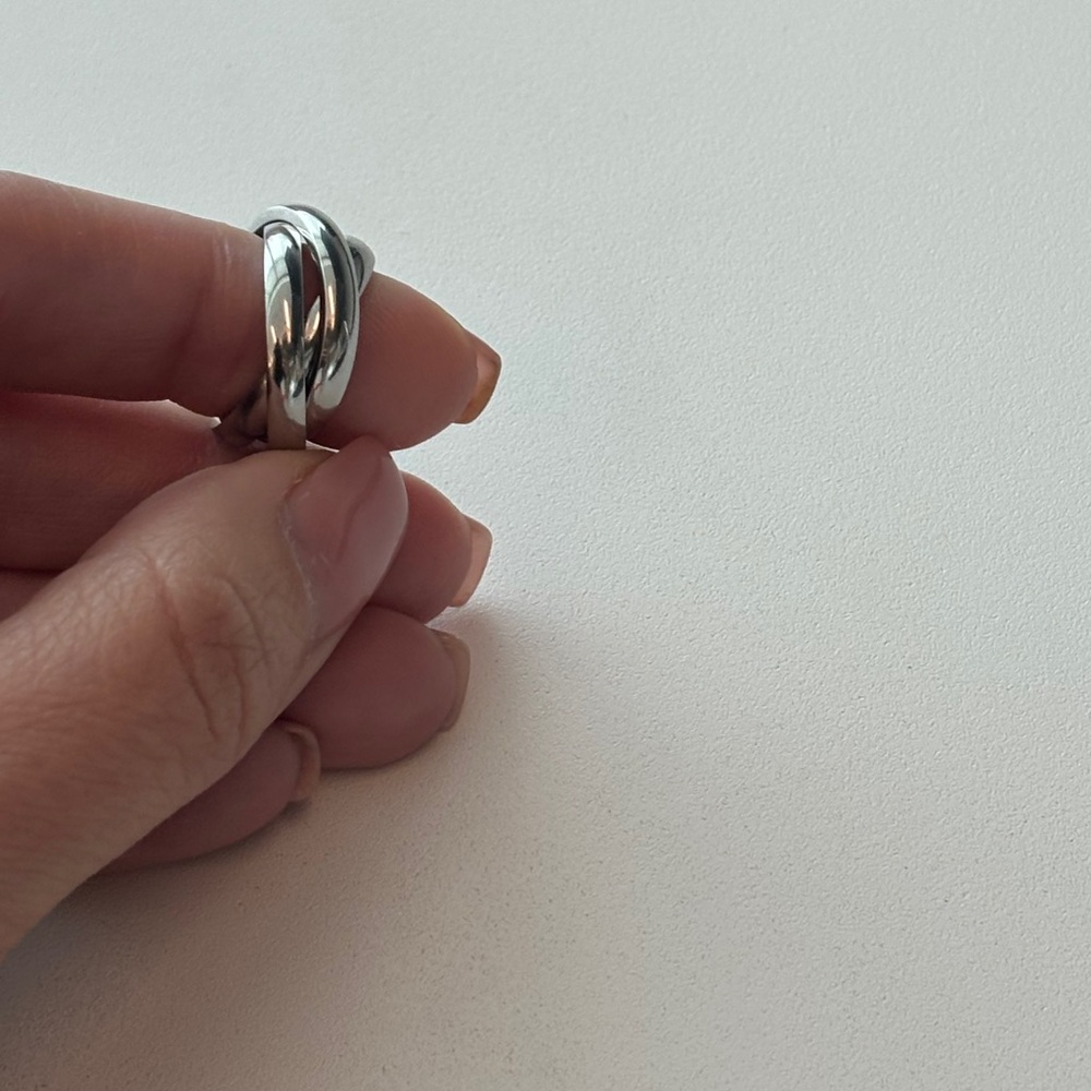 Pinky trinity ring Size 4 - Picture 6 of 8